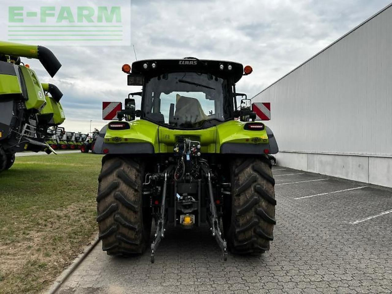 CLAAS arion 550 cmatic CMATIC - Tractor: foto 4 CLAAS arion 550 cmatic CMATIC - Tractor: foto 4