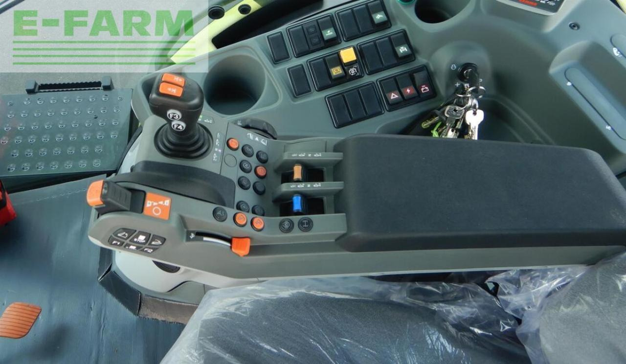 CLAAS axion 800 cis+ hexashift HEXASHIFT CIS+ - Tractor: foto 5 CLAAS axion 800 cis+ hexashift HEXASHIFT CIS+ - Tractor: foto 5