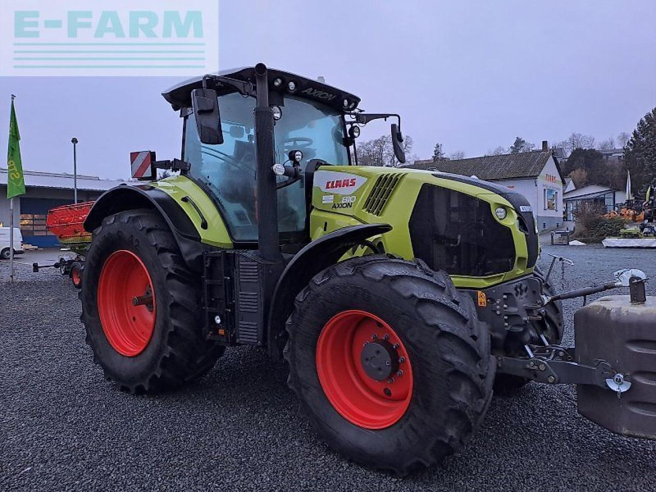 CLAAS axion 810 c-matic CMATIC - Tractor: foto 1 CLAAS axion 810 c-matic CMATIC - Tractor: foto 1