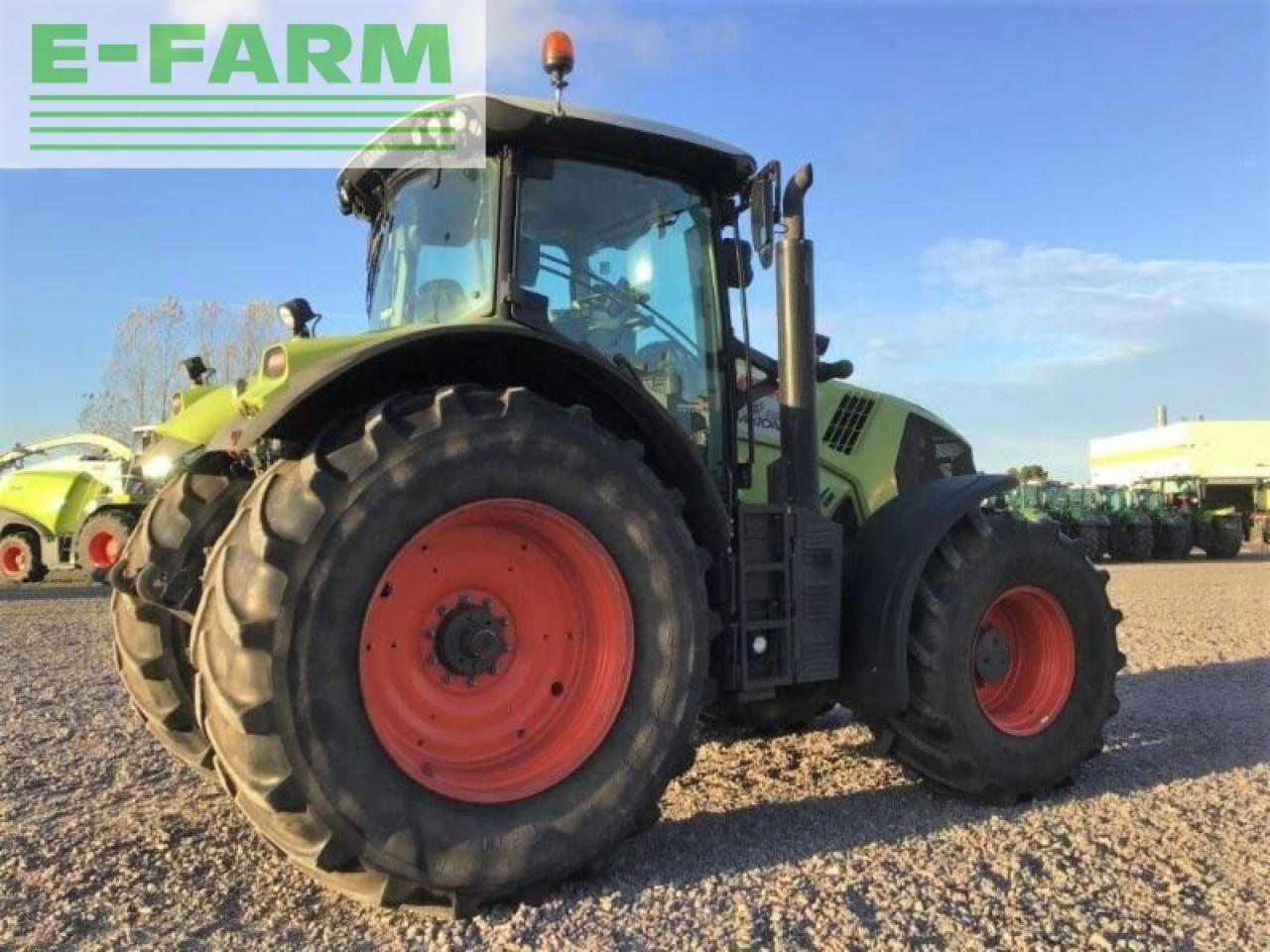 CLAAS axion 810 cmatic - Tractor: foto 4 CLAAS axion 810 cmatic - Tractor: foto 4