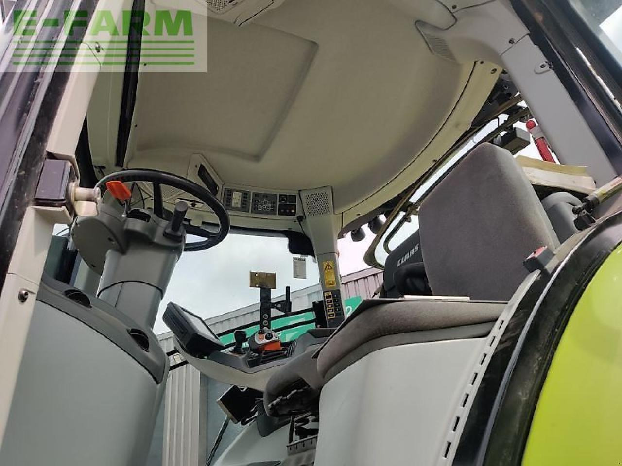Tractor CLAAS axion 810 cmatic CMATIC: foto 13
