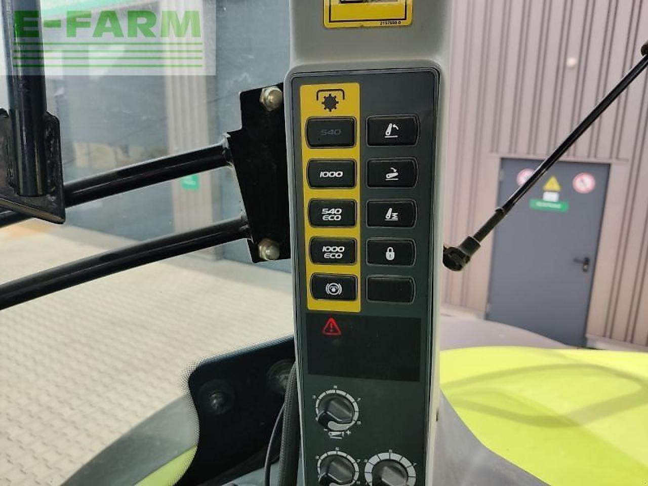 Tractor CLAAS axion 810 cmatic CMATIC: foto 20