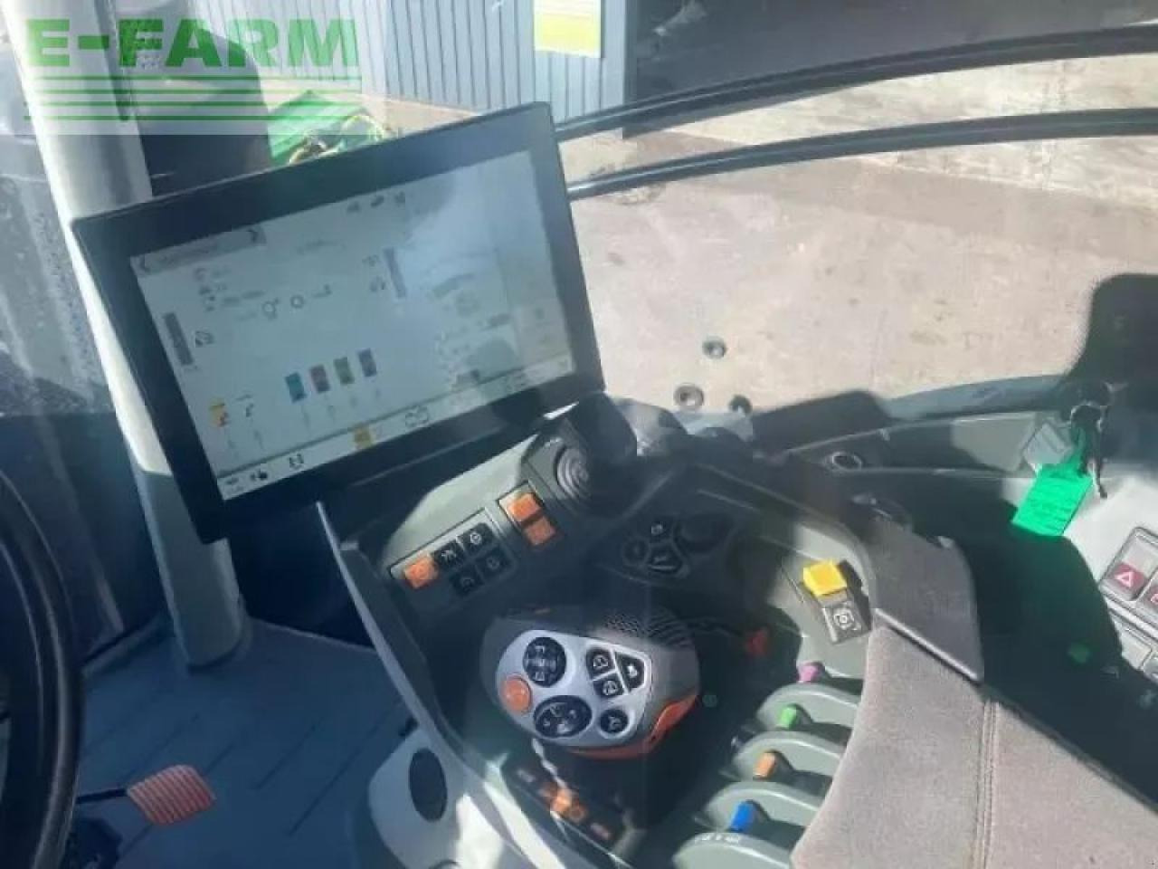 CLAAS axion 930 cmatic cebis CMATIC CEBIS - Tractor: foto 4 CLAAS axion 930 cmatic cebis CMATIC CEBIS - Tractor: foto 4