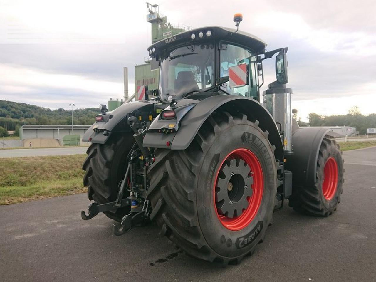 CLAAS axion 960 cebis (stage v) - Tractor: foto 3 CLAAS axion 960 cebis (stage v) - Tractor: foto 3