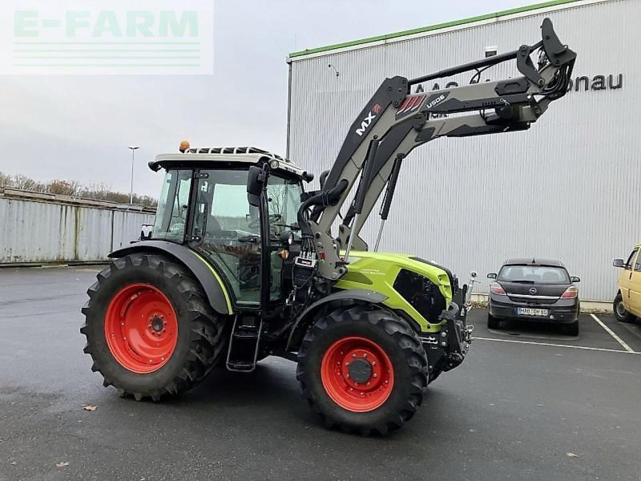 CLAAS axos 240 advanced mit fl u506 - Tractor: foto 2 CLAAS axos 240 advanced mit fl u506 - Tractor: foto 2