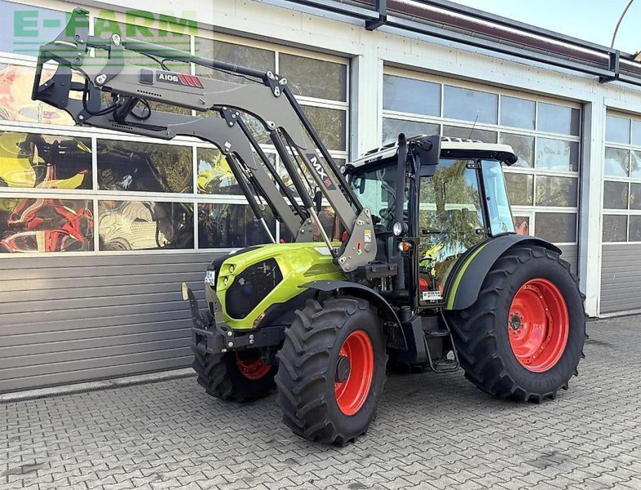 CLAAS axos 240 advanced + mx a106 - Tractor: foto 1 CLAAS axos 240 advanced + mx a106 - Tractor: foto 1