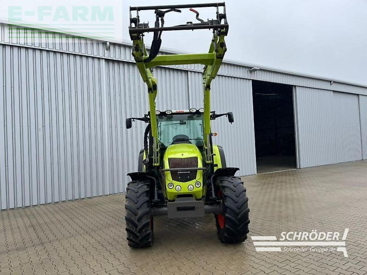 CLAAS axos 330 - Tractor: foto 2 CLAAS axos 330 - Tractor: foto 2