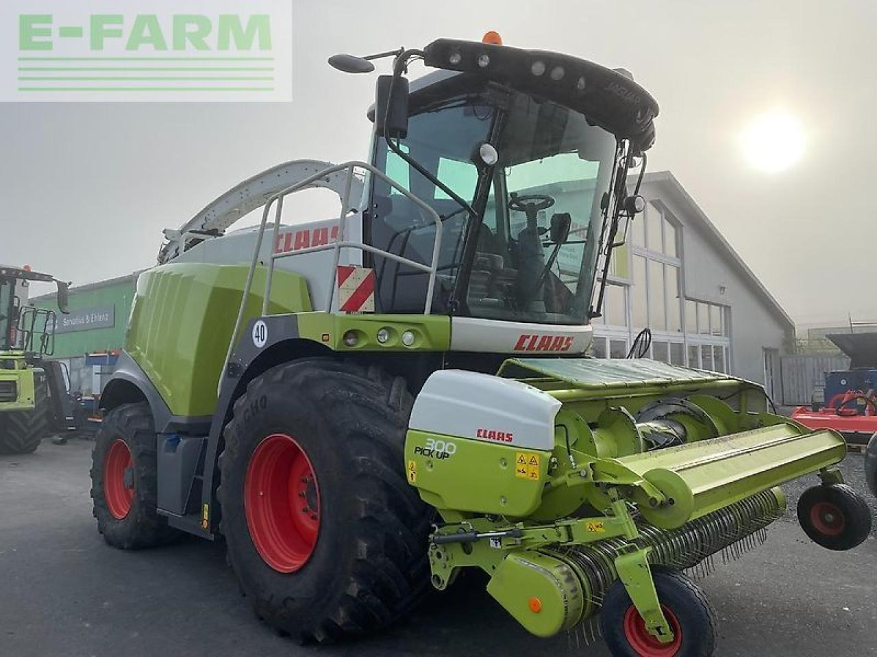 CLAAS jaguar 950 497 allrad mit pick-up - Cosechadora de forraje: foto 3 CLAAS jaguar 950 497 allrad mit pick-up - Cosechadora de forraje: foto 3
