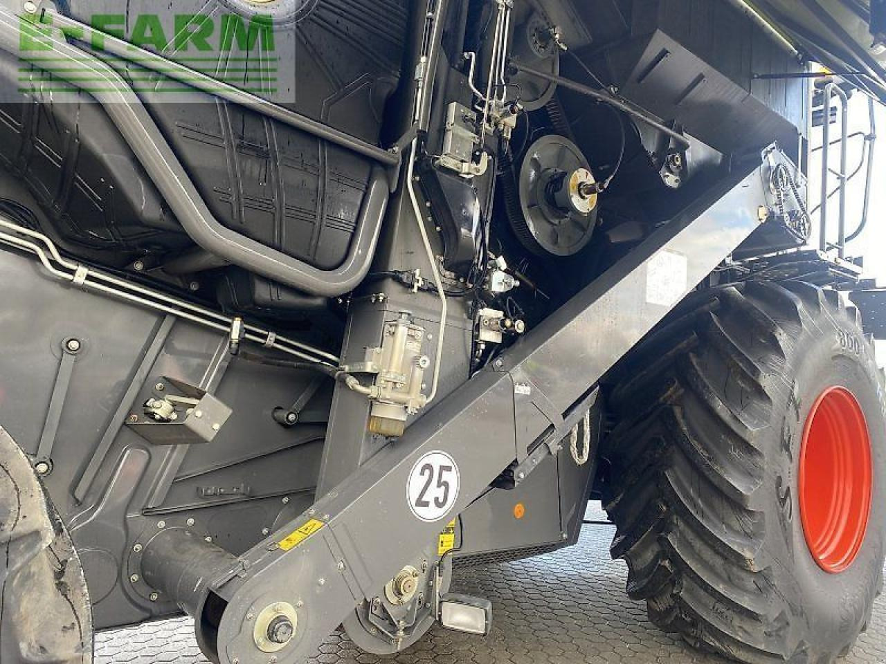 CLAAS lexion 5400 mit finanzierung - Cosechadora de granos: foto 5 CLAAS lexion 5400 mit finanzierung - Cosechadora de granos: foto 5