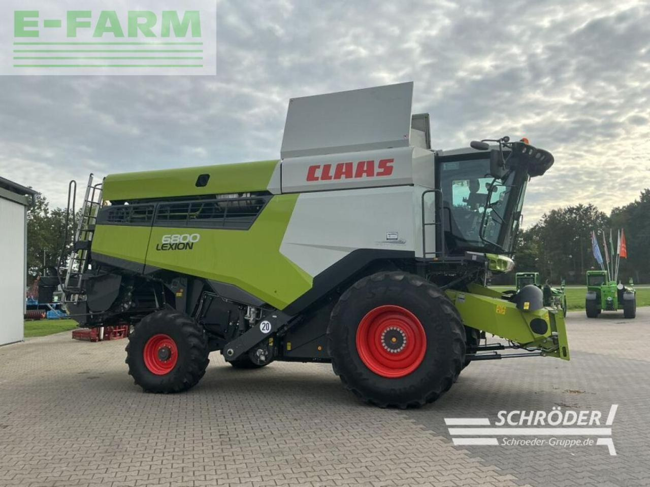 CLAAS lexion 6800 + vario 1080 (inkl. raps) - Cosechadora de granos: foto 4 CLAAS lexion 6800 + vario 1080 (inkl. raps) - Cosechadora de granos: foto 4