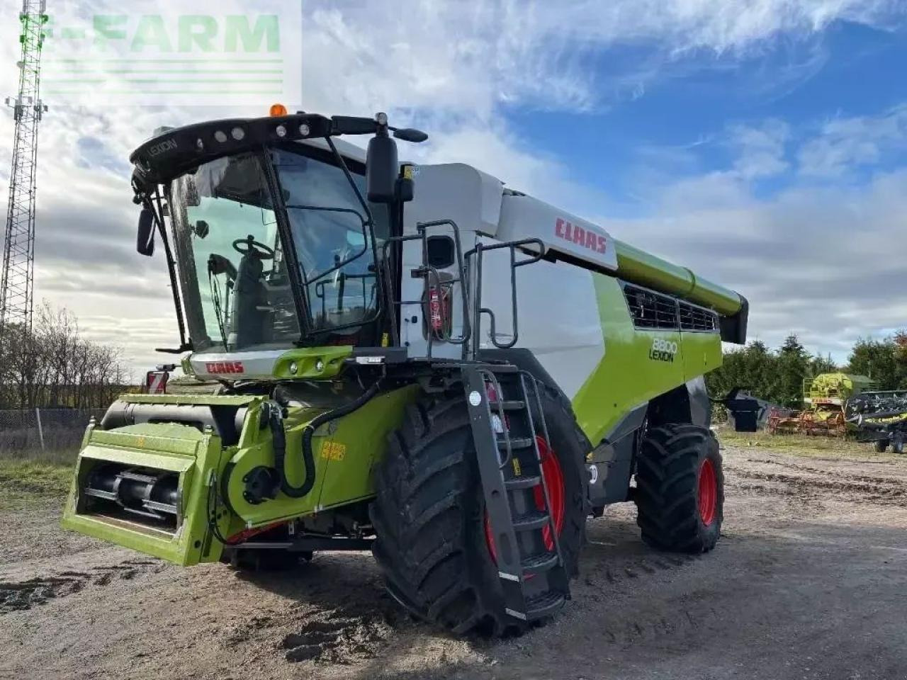 CLAAS lexion 8800 4wd - Cosechadora de granos: foto 1 CLAAS lexion 8800 4wd - Cosechadora de granos: foto 1