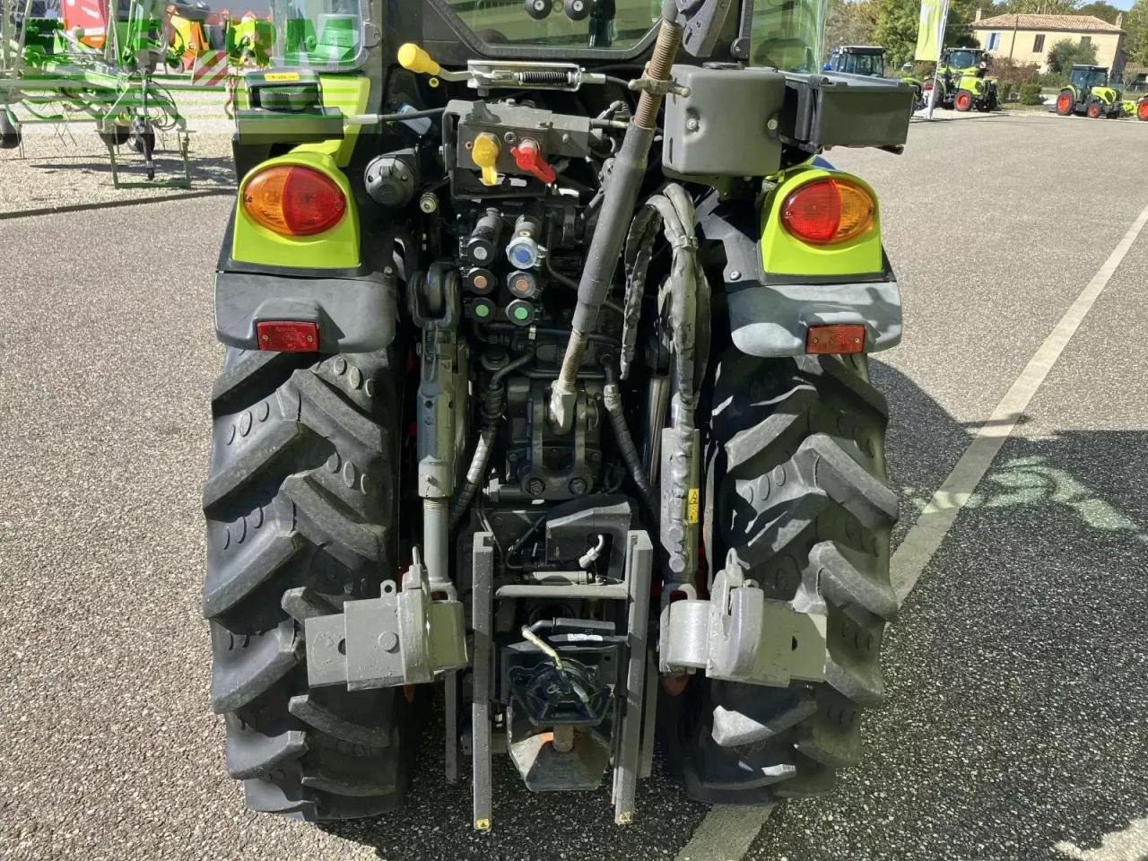 CLAAS nexos 220 s - Tractor: foto 3 CLAAS nexos 220 s - Tractor: foto 3