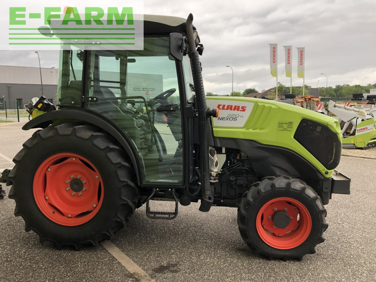 CLAAS nexos 220 vl - Tractor: foto 4 CLAAS nexos 220 vl - Tractor: foto 4