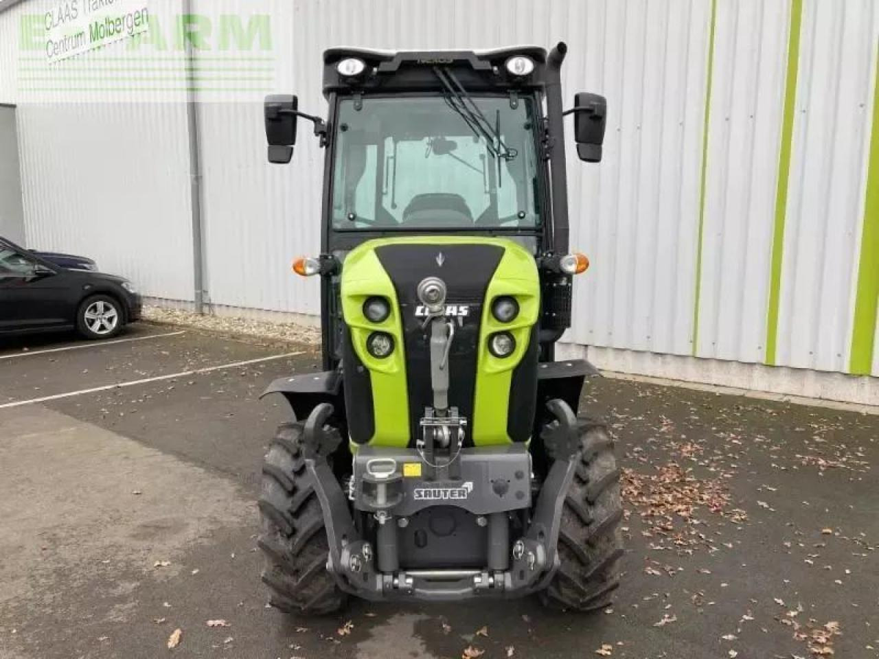 CLAAS nexos 240 m - Tractor: foto 2 CLAAS nexos 240 m - Tractor: foto 2