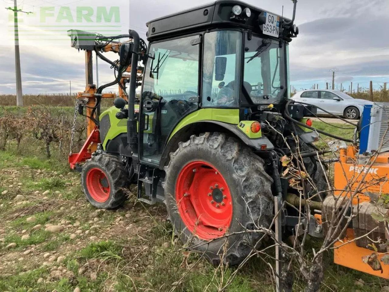 CLAAS nexos 240 m tradition - Tractor: foto 3 CLAAS nexos 240 m tradition - Tractor: foto 3