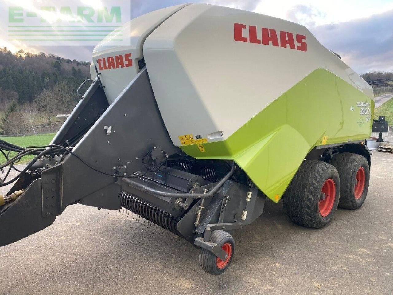 CLAAS quadrant 3200 rc - Empacadora de pacas cuadradas: foto 2 CLAAS quadrant 3200 rc - Empacadora de pacas cuadradas: foto 2
