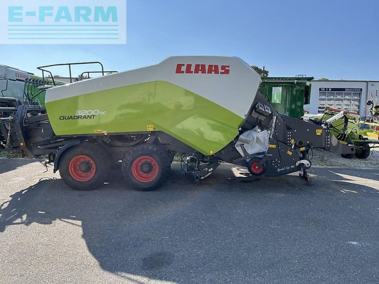CLAAS quadrant 3200 rc tandem mit krassort vorbauhäcksler - Empacadora de pacas cuadradas: foto 1 CLAAS quadrant 3200 rc tandem mit krassort vorbauhäcksler - Empacadora de pacas cuadradas: foto 1