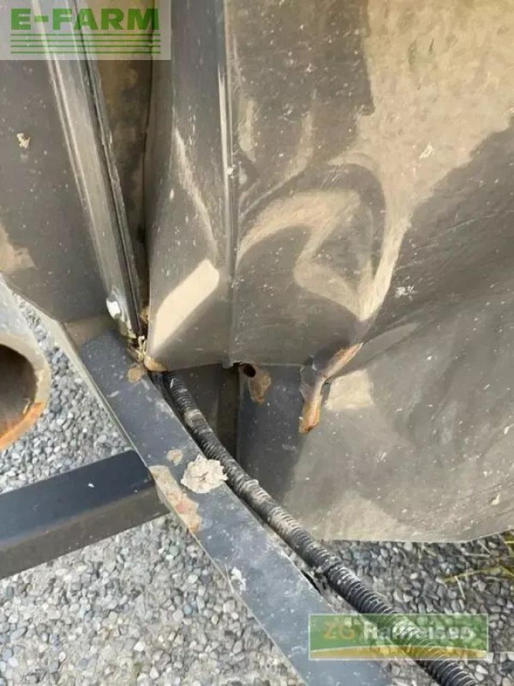 Empacadora de pacas cuadradas CLAAS rollant 520 rc: foto 18 Empacadora de pacas cuadradas CLAAS rollant 520 rc: foto 18