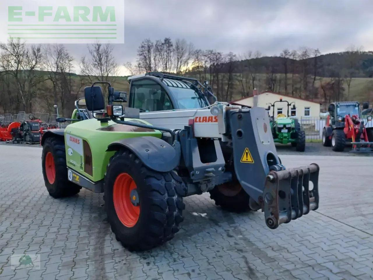 CLAAS scorpion 9040 varipower - Manipulador telescópico: foto 3 CLAAS scorpion 9040 varipower - Manipulador telescópico: foto 3