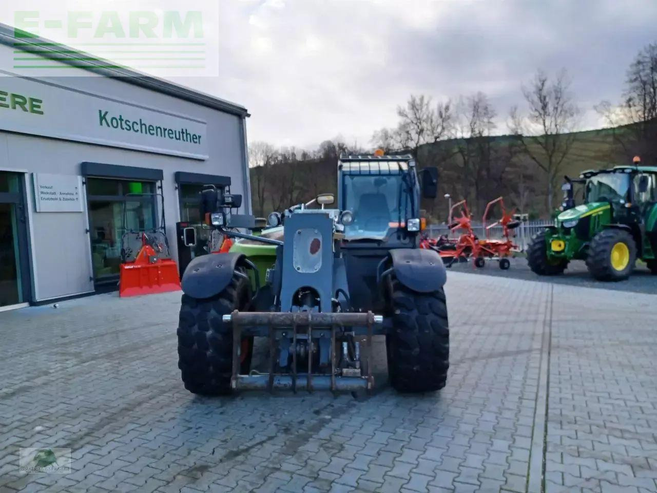 CLAAS scorpion 9040 varipower - Manipulador telescópico: foto 2 CLAAS scorpion 9040 varipower - Manipulador telescópico: foto 2