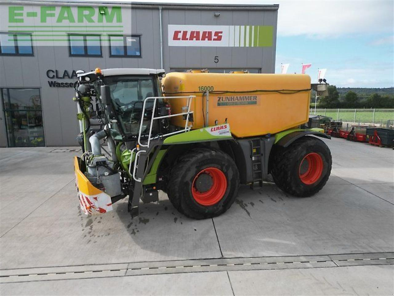 CLAAS xerion 4000 saddle trac SADDLE TRAC - Tractor: foto 2 CLAAS xerion 4000 saddle trac SADDLE TRAC - Tractor: foto 2