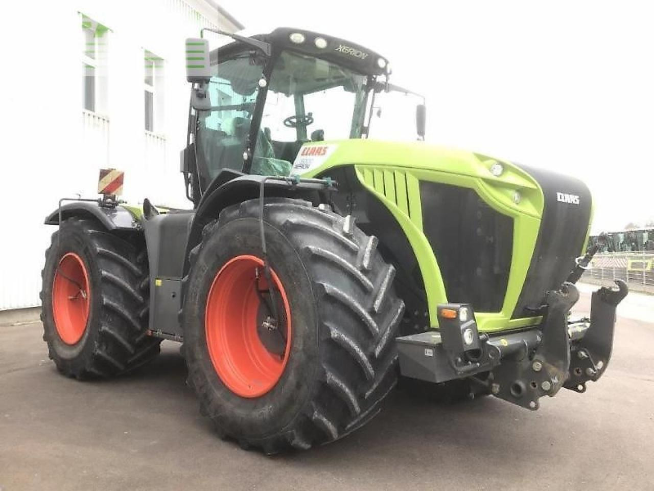 CLAAS xerion 5000 trac TRAC - Tractor: foto 3 CLAAS xerion 5000 trac TRAC - Tractor: foto 3