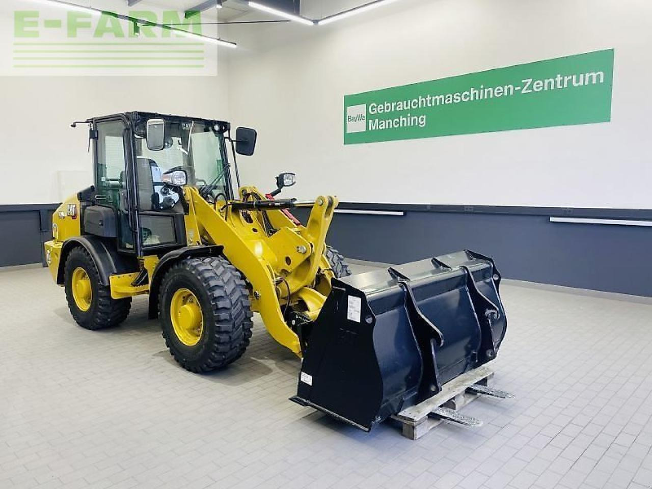 Caterpillar 906-14a - Miniexcavadora: foto 1 Caterpillar 906-14a - Miniexcavadora: foto 1