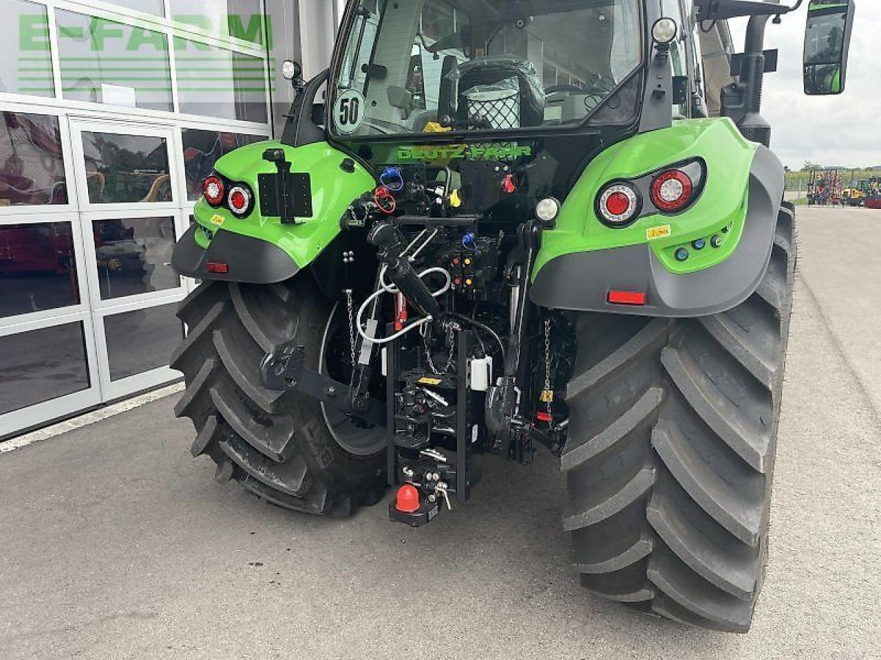 Deutz-Fahr 6130.4 ttv agrotron - messepreis TTV - Tractor: foto 4 Deutz-Fahr 6130.4 ttv agrotron - messepreis TTV - Tractor: foto 4