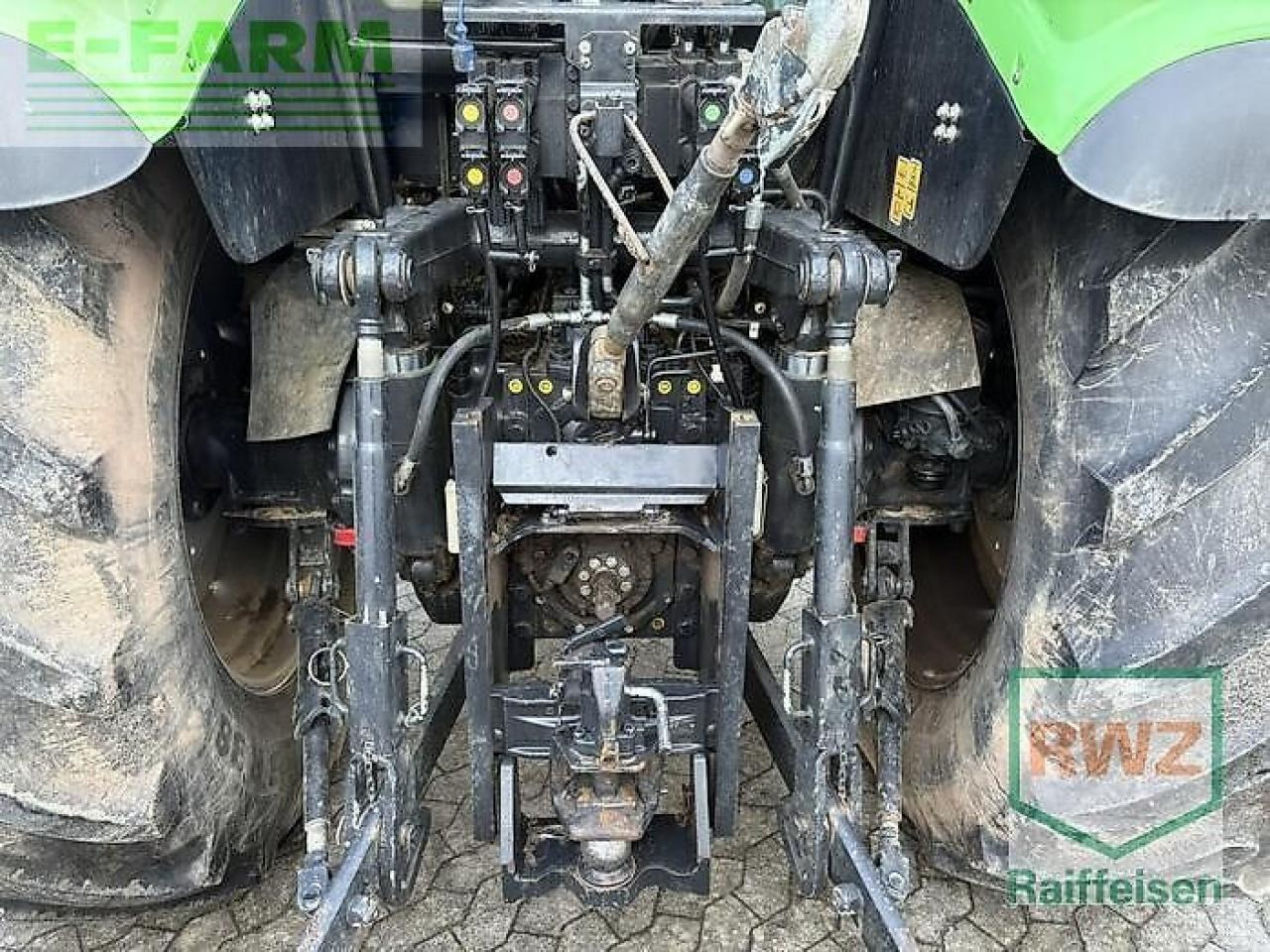 Deutz-Fahr agrotron 6155.4 - Tractor: foto 4 Deutz-Fahr agrotron 6155.4 - Tractor: foto 4