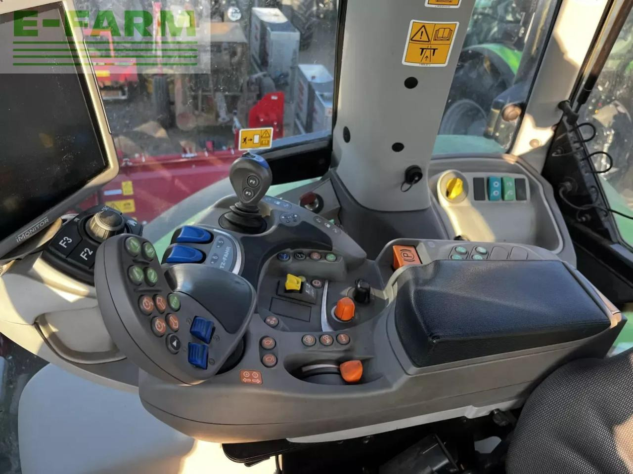 Deutz-Fahr agrotron 8280 ttv TTV - Tractor: foto 4 Deutz-Fahr agrotron 8280 ttv TTV - Tractor: foto 4