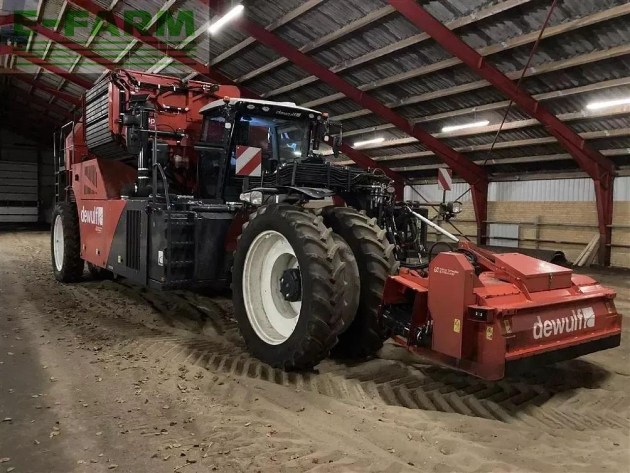 Dewulf rqa3060 topkæde, hd bagaksel, tracks, easyclean rensemodul, kassefylder - Cosechadora de patatas: foto 1 Dewulf rqa3060 topkæde, hd bagaksel, tracks, easyclean rensemodul, kassefylder - Cosechadora de patatas: foto 1