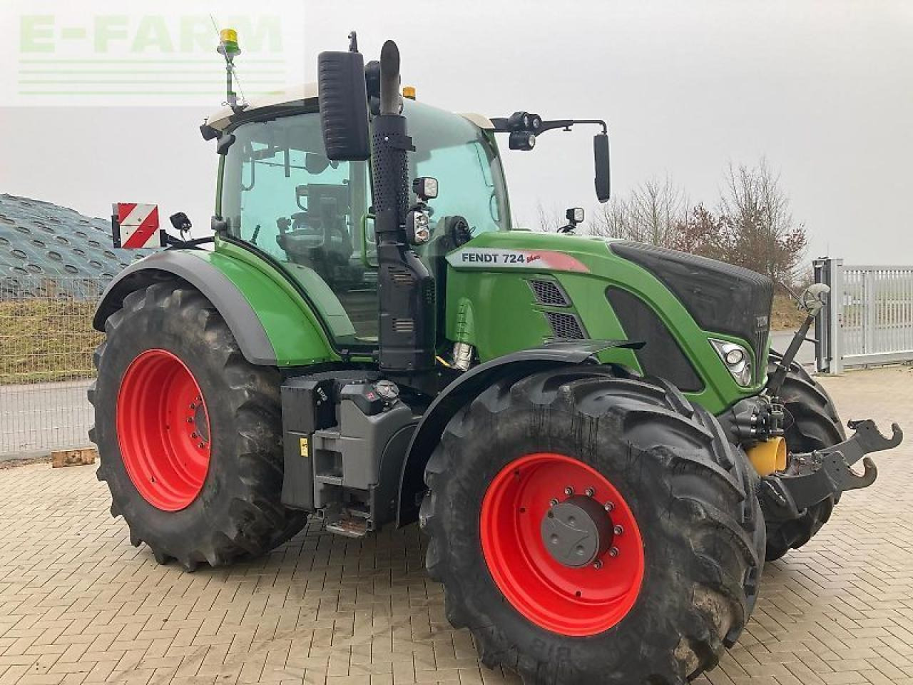 Fendt 724 s4 profi+ - Tractor: foto 1 Fendt 724 s4 profi+ - Tractor: foto 1