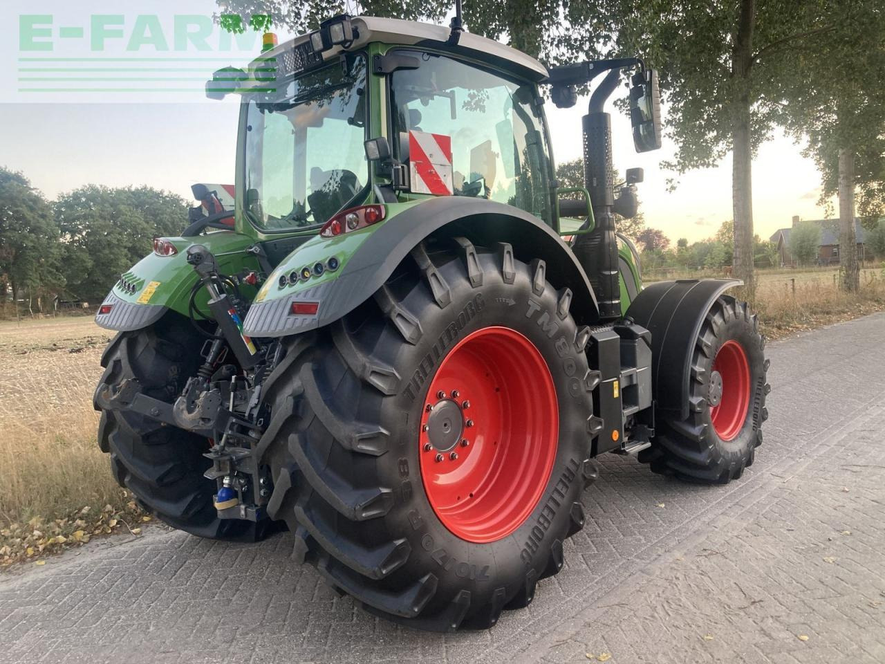 Fendt 724 vario profi+ - Tractor: foto 4 Fendt 724 vario profi+ - Tractor: foto 4