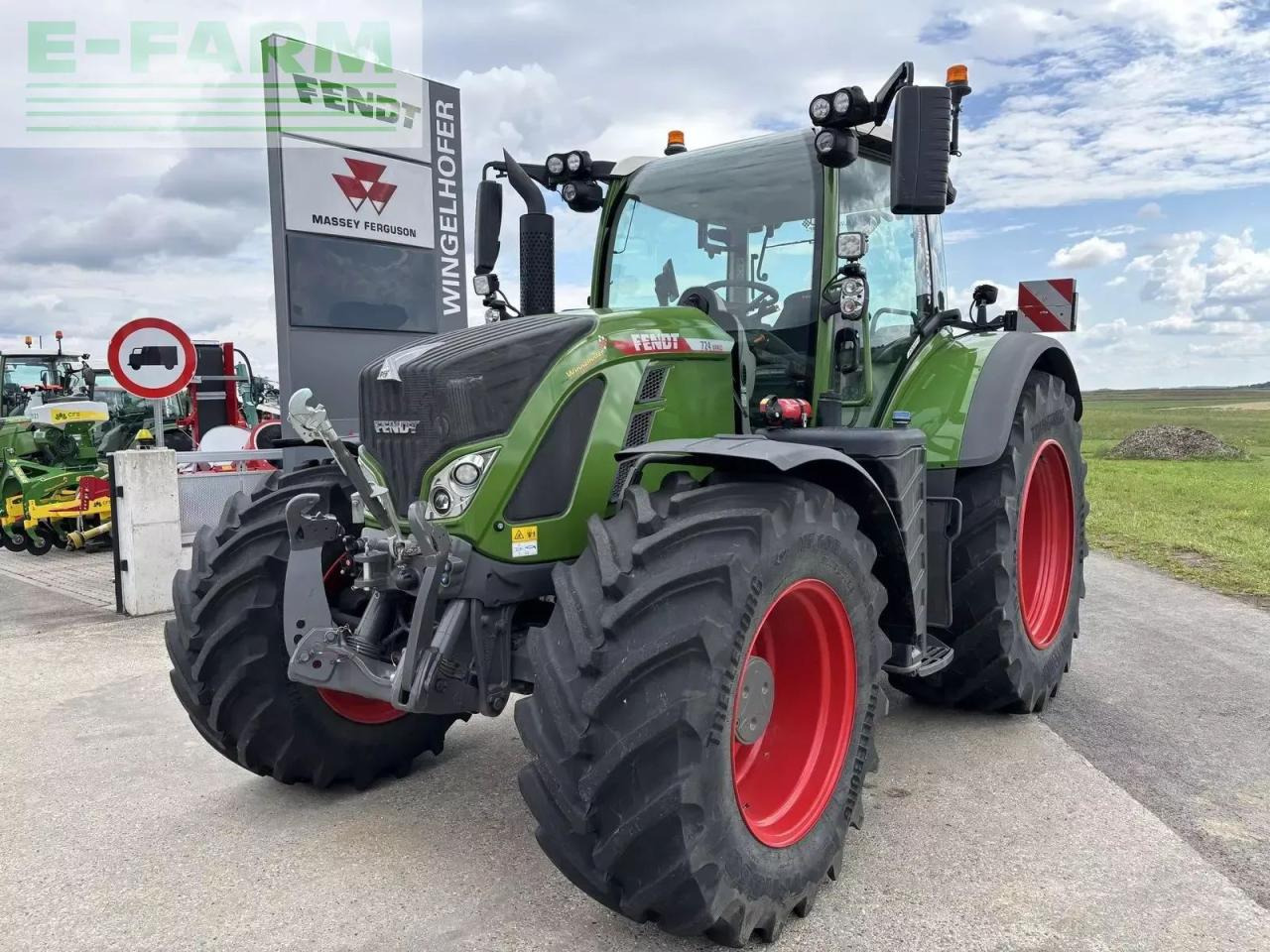Fendt 724 vario profi+ - Tractor: foto 1 Fendt 724 vario profi+ - Tractor: foto 1