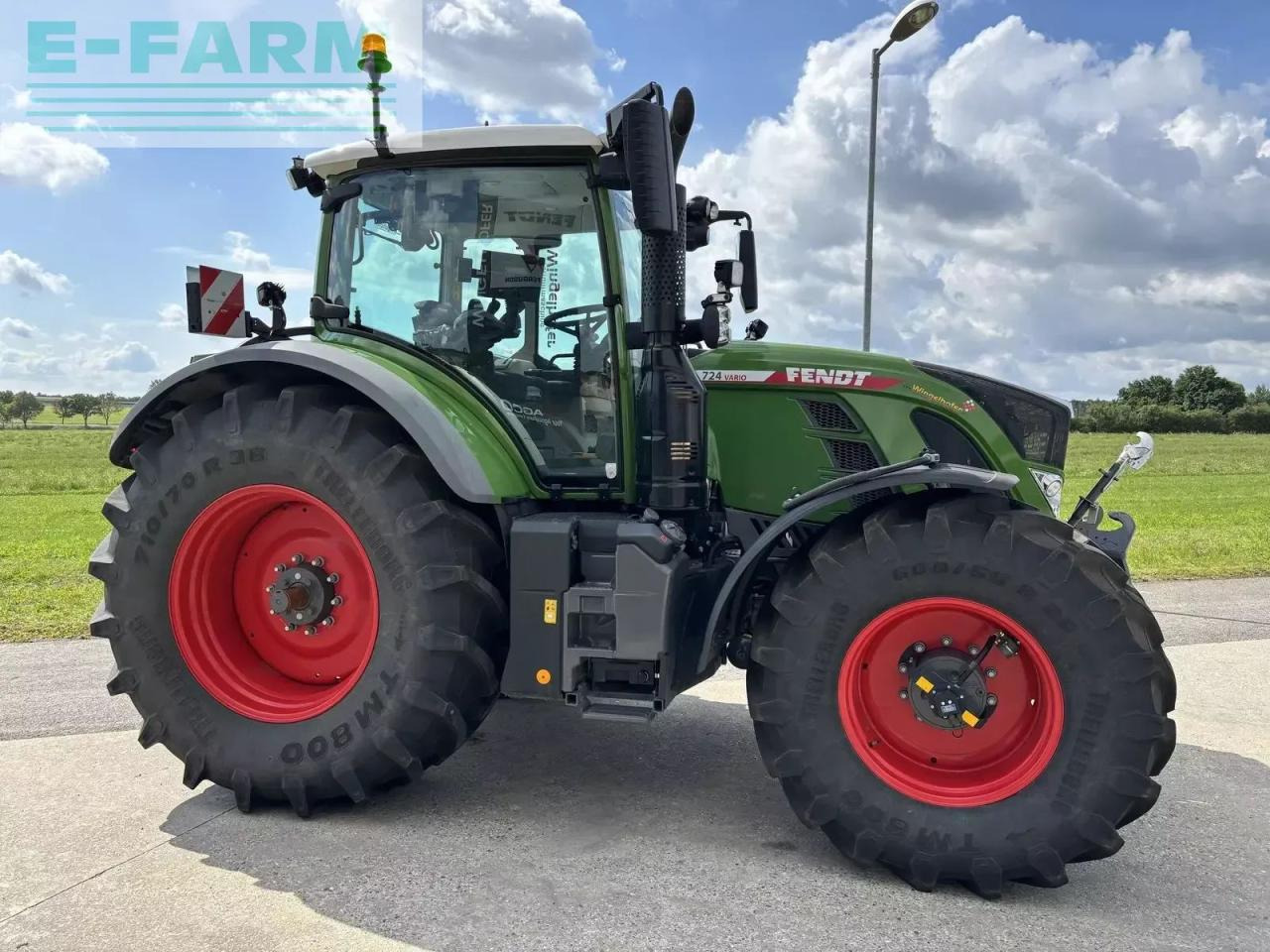 Fendt 724 vario profi+ ProfiPlus - Tractor: foto 5 Fendt 724 vario profi+ ProfiPlus - Tractor: foto 5