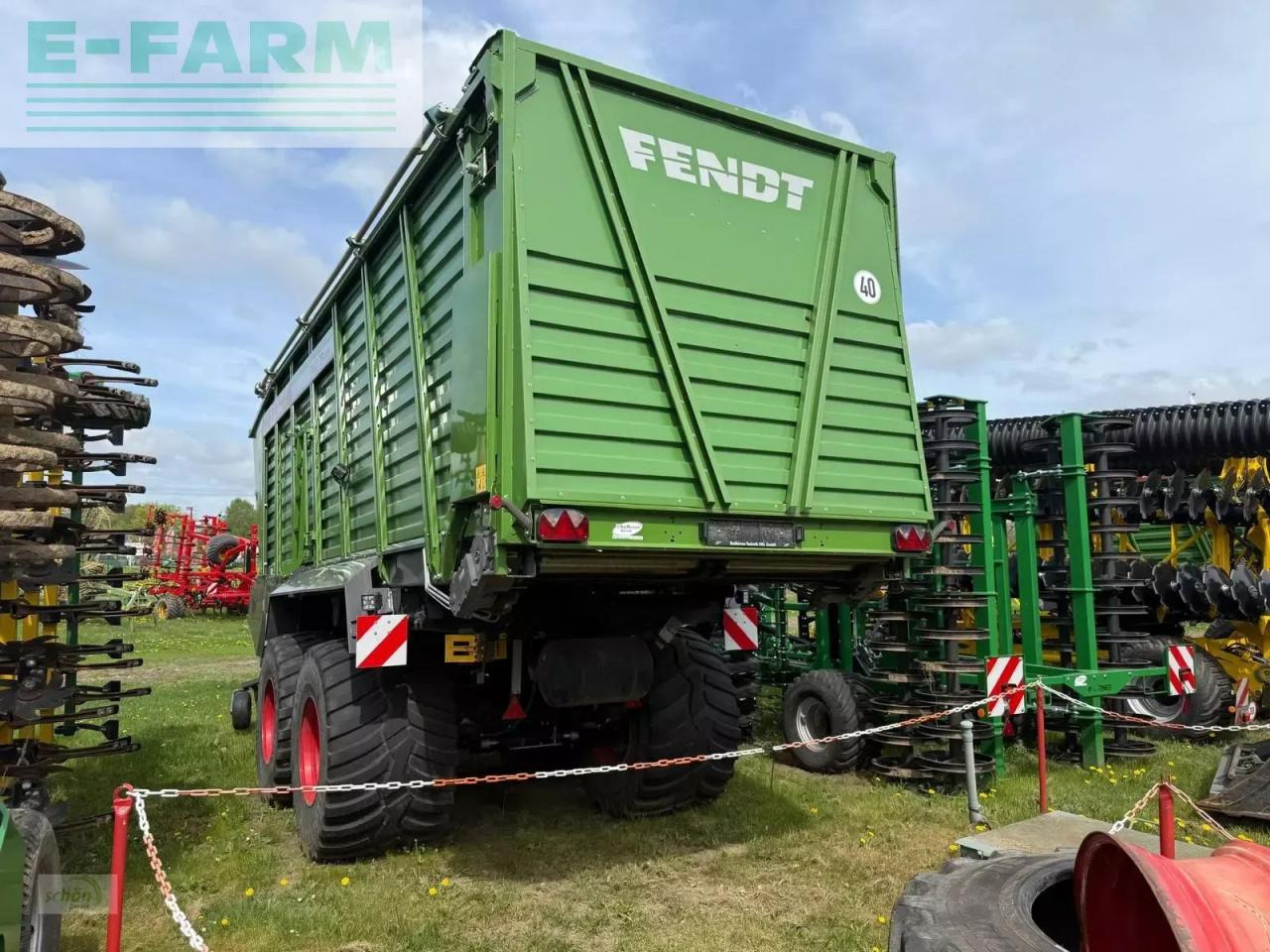 Fendt tigo 75 xr mit 800/45 r26,5 bereifung, laderaumabdeckung und 3 dosierwalzen - Remolque autocargador: foto 3 Fendt tigo 75 xr mit 800/45 r26,5 bereifung, laderaumabdeckung und 3 dosierwalzen - Remolque autocargador: foto 3