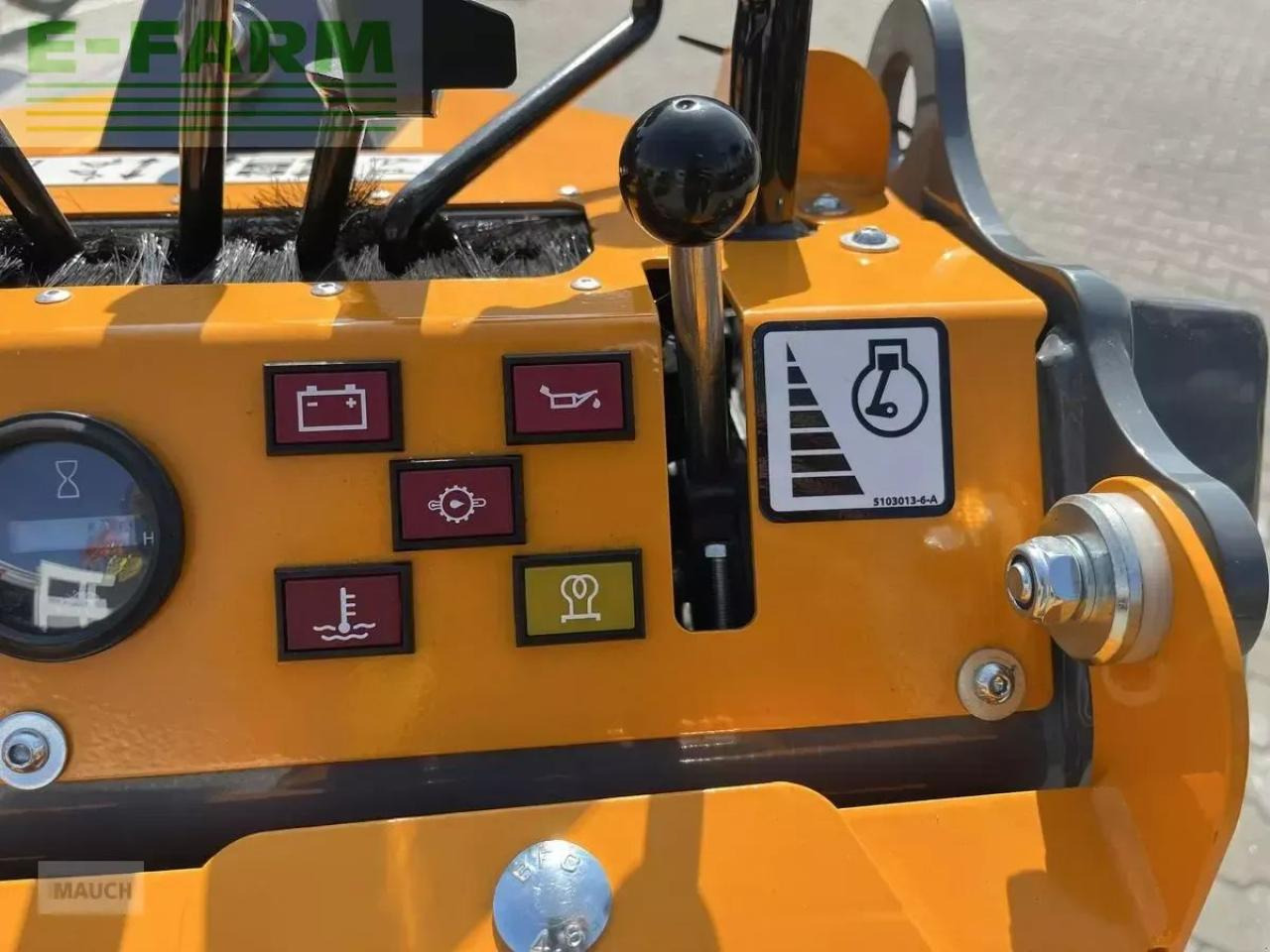 Giant sk 202d neuwertig inkl. schaufel & pg - Cargadora de ruedas: foto 5 Giant sk 202d neuwertig inkl. schaufel & pg - Cargadora de ruedas: foto 5