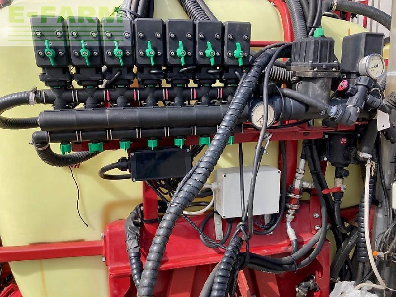 Hardi master plus 18m twin stream - Pulverizador arrastrado: foto 4 Hardi master plus 18m twin stream - Pulverizador arrastrado: foto 4