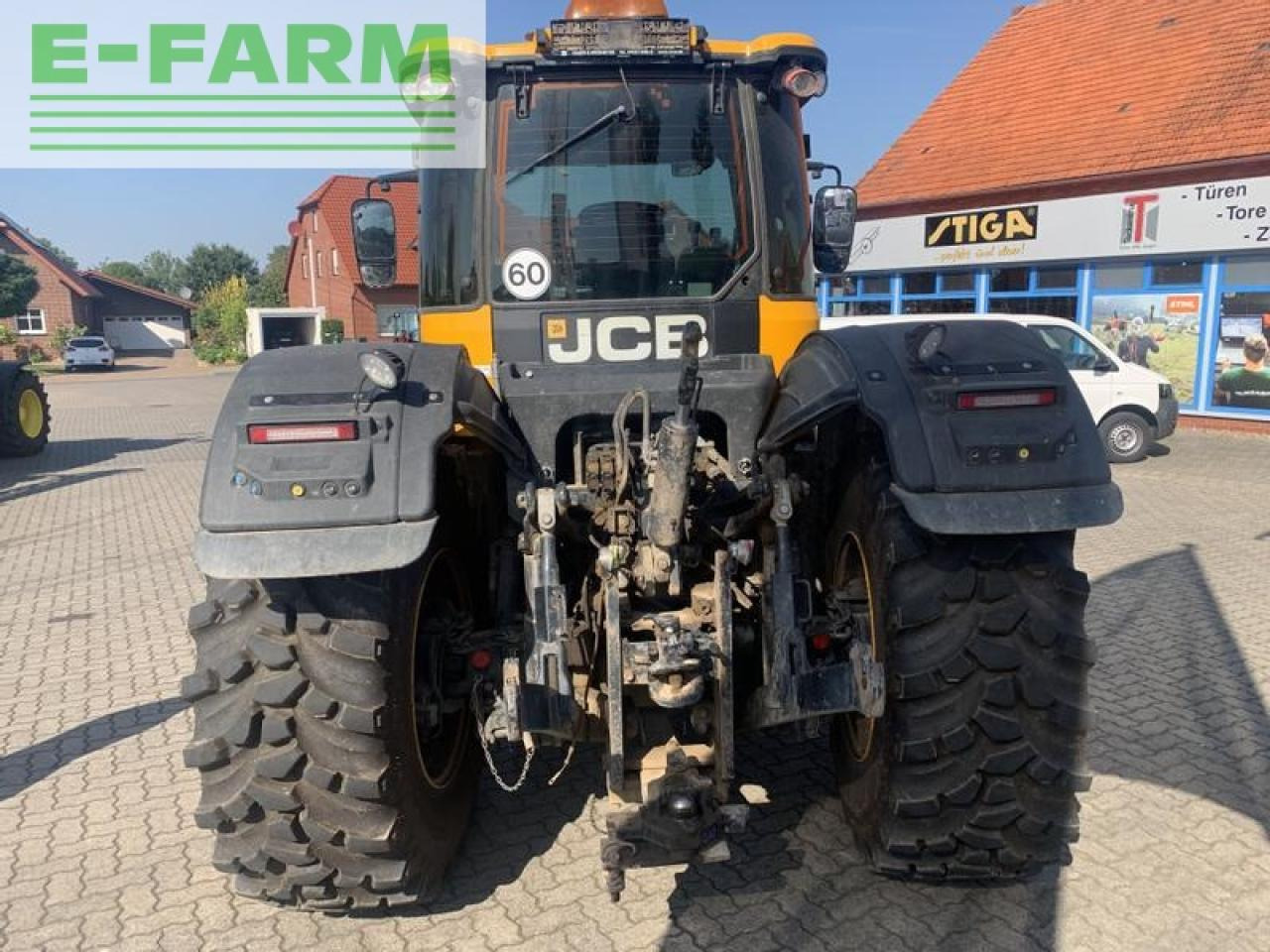 JCB 4220 fasttrac mit jd-autotrac vorbereitung + stoll - Tractor: foto 5 JCB 4220 fasttrac mit jd-autotrac vorbereitung + stoll - Tractor: foto 5