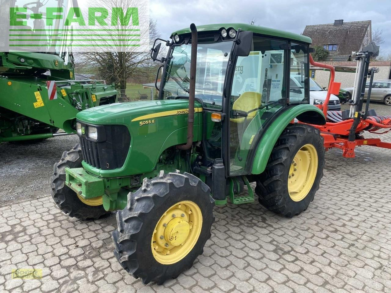 John Deere 5055e - Tractor: foto 2 John Deere 5055e - Tractor: foto 2