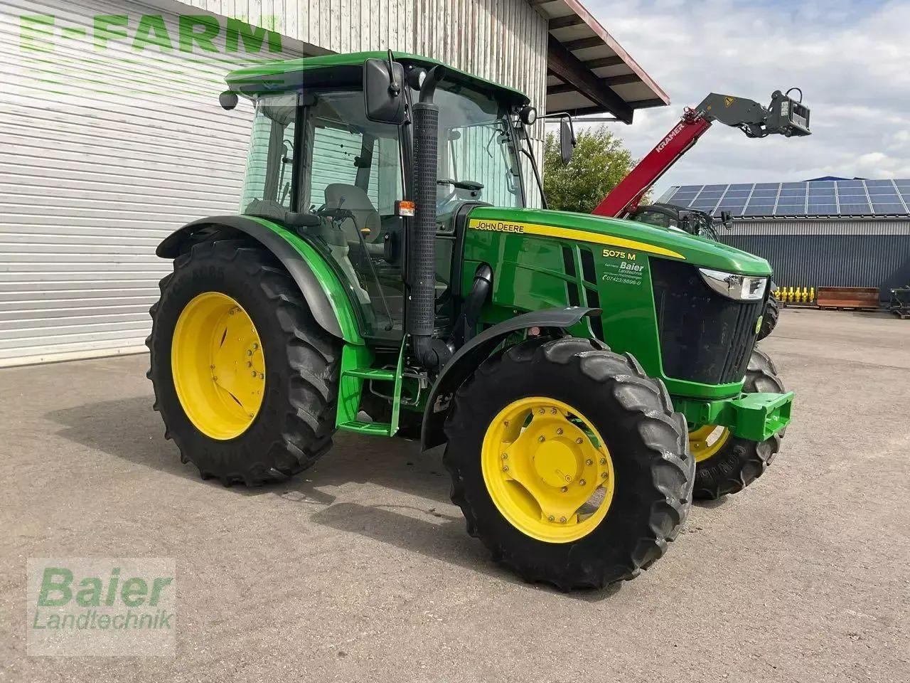 John Deere 5075 m - Tractor: foto 1 John Deere 5075 m - Tractor: foto 1