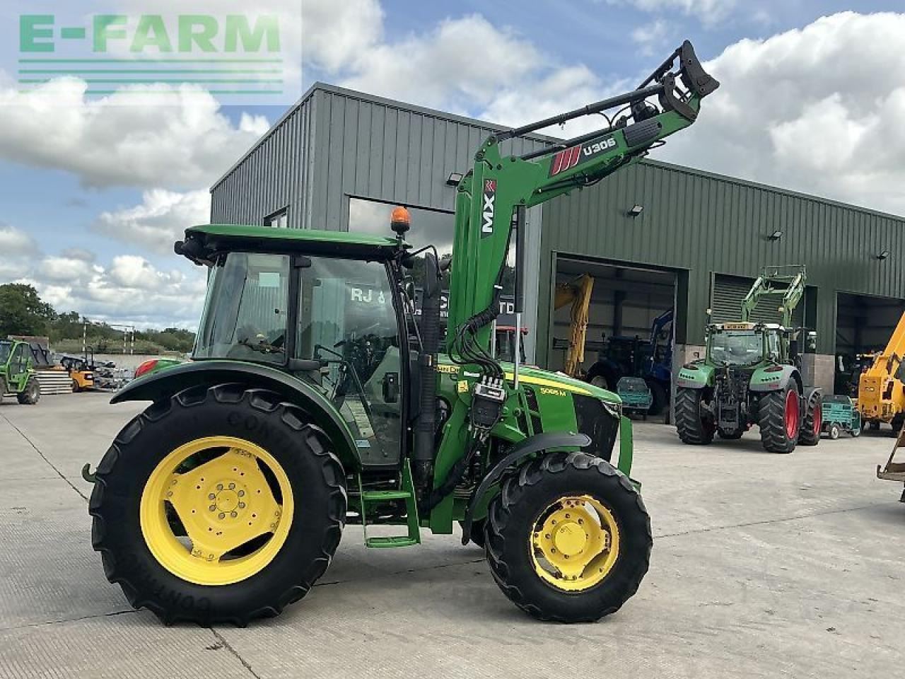 John Deere 5085m tractor (st23297) - Tractor: foto 1 John Deere 5085m tractor (st23297) - Tractor: foto 1