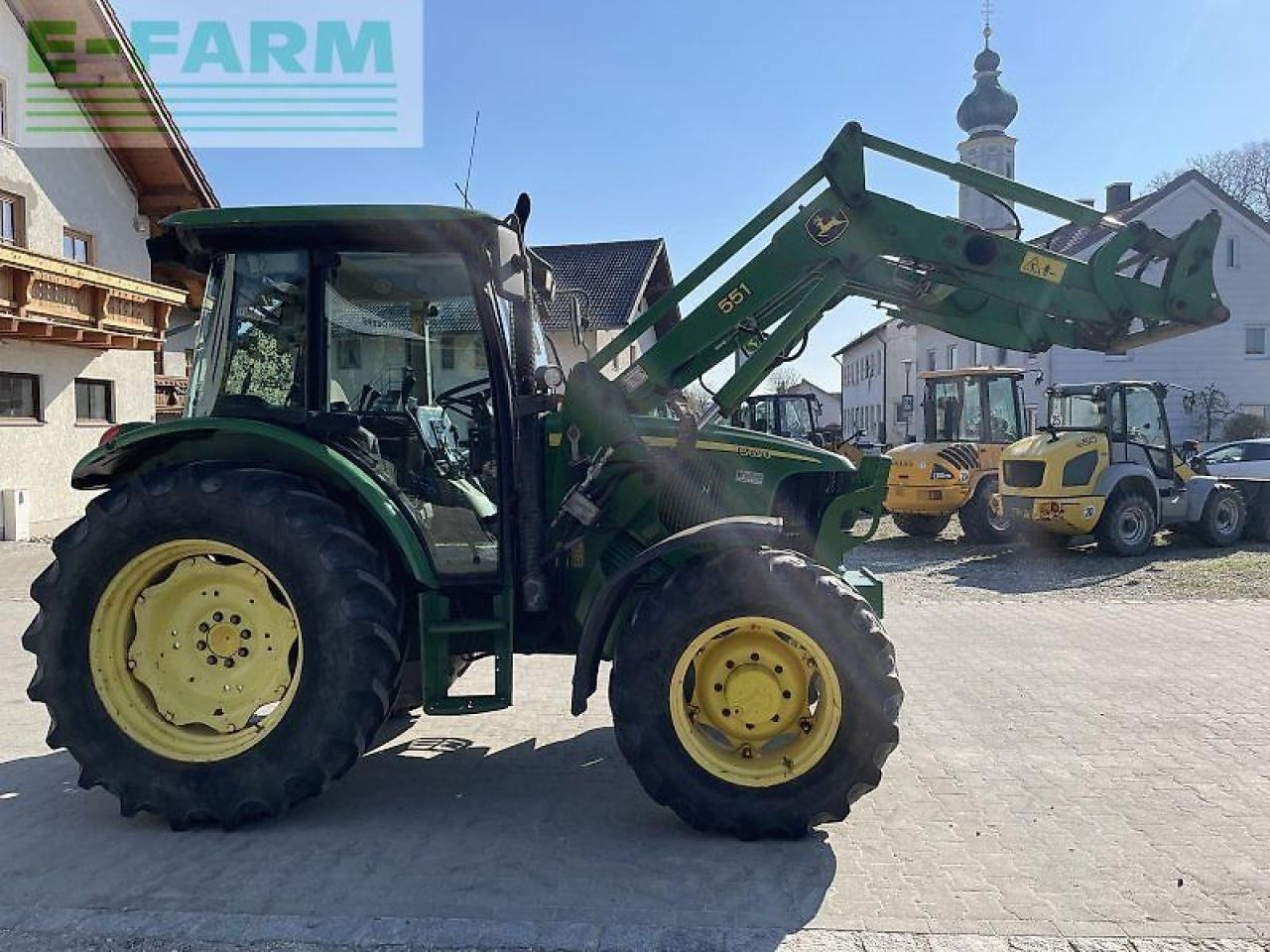 John Deere 5620 fl premium - Tractor: foto 5 John Deere 5620 fl premium - Tractor: foto 5