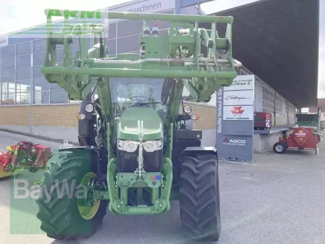 John Deere 6090 m - Tractor: foto 3 John Deere 6090 m - Tractor: foto 3