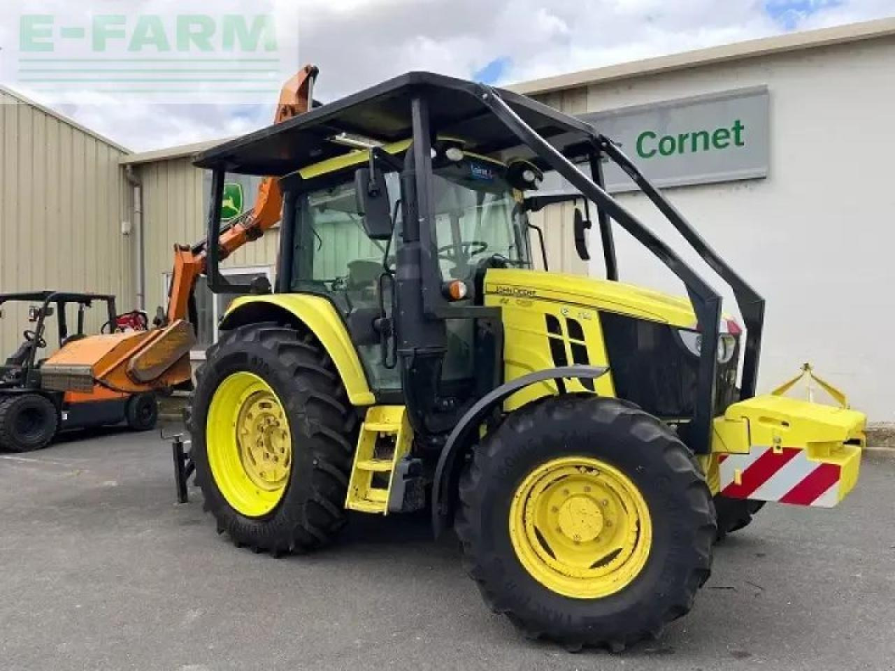 John Deere 6100m - Tractor: foto 1 John Deere 6100m - Tractor: foto 1