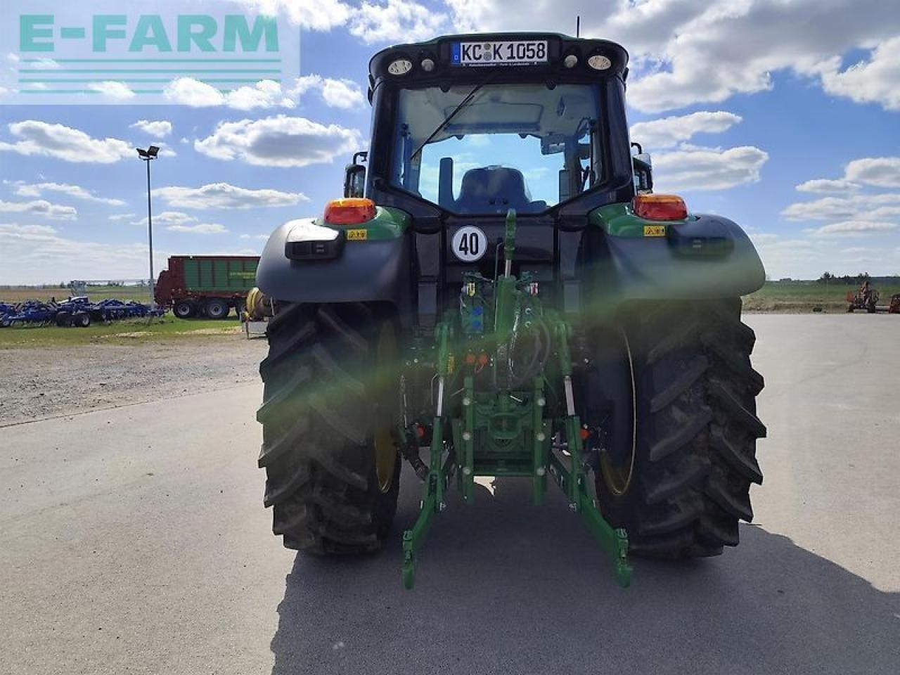 John Deere 6100m - Tractor: foto 5 John Deere 6100m - Tractor: foto 5