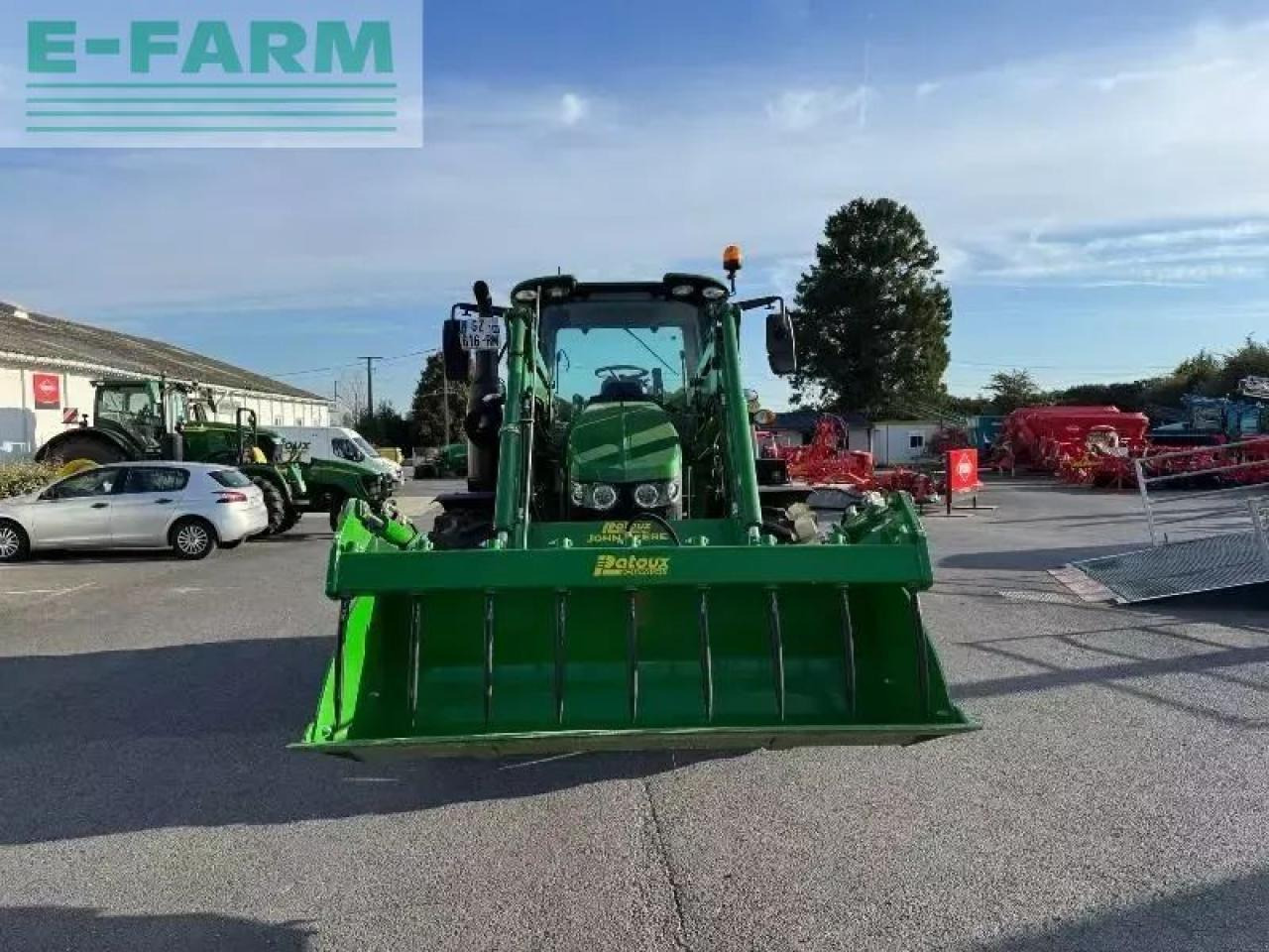 John Deere 6100m - Tractor: foto 2 John Deere 6100m - Tractor: foto 2