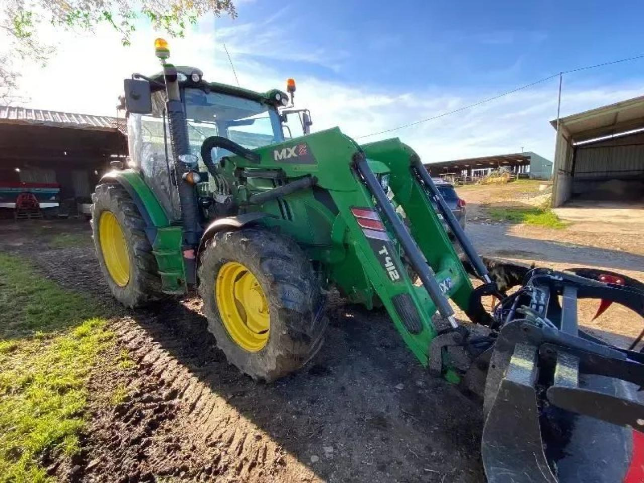 John Deere 6115r - Tractor: foto 1 John Deere 6115r - Tractor: foto 1