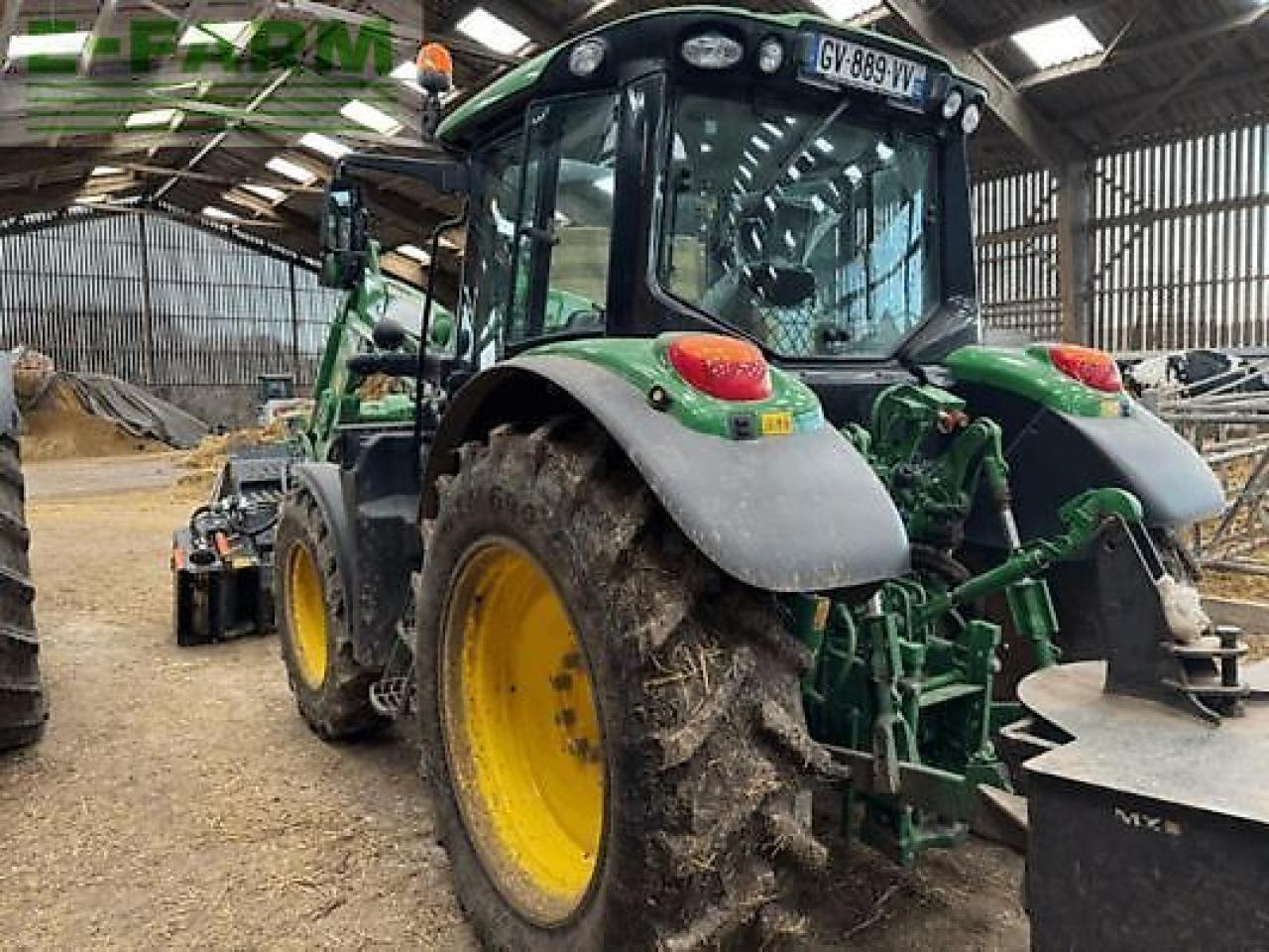 John Deere 6120m - Tractor: foto 2 John Deere 6120m - Tractor: foto 2
