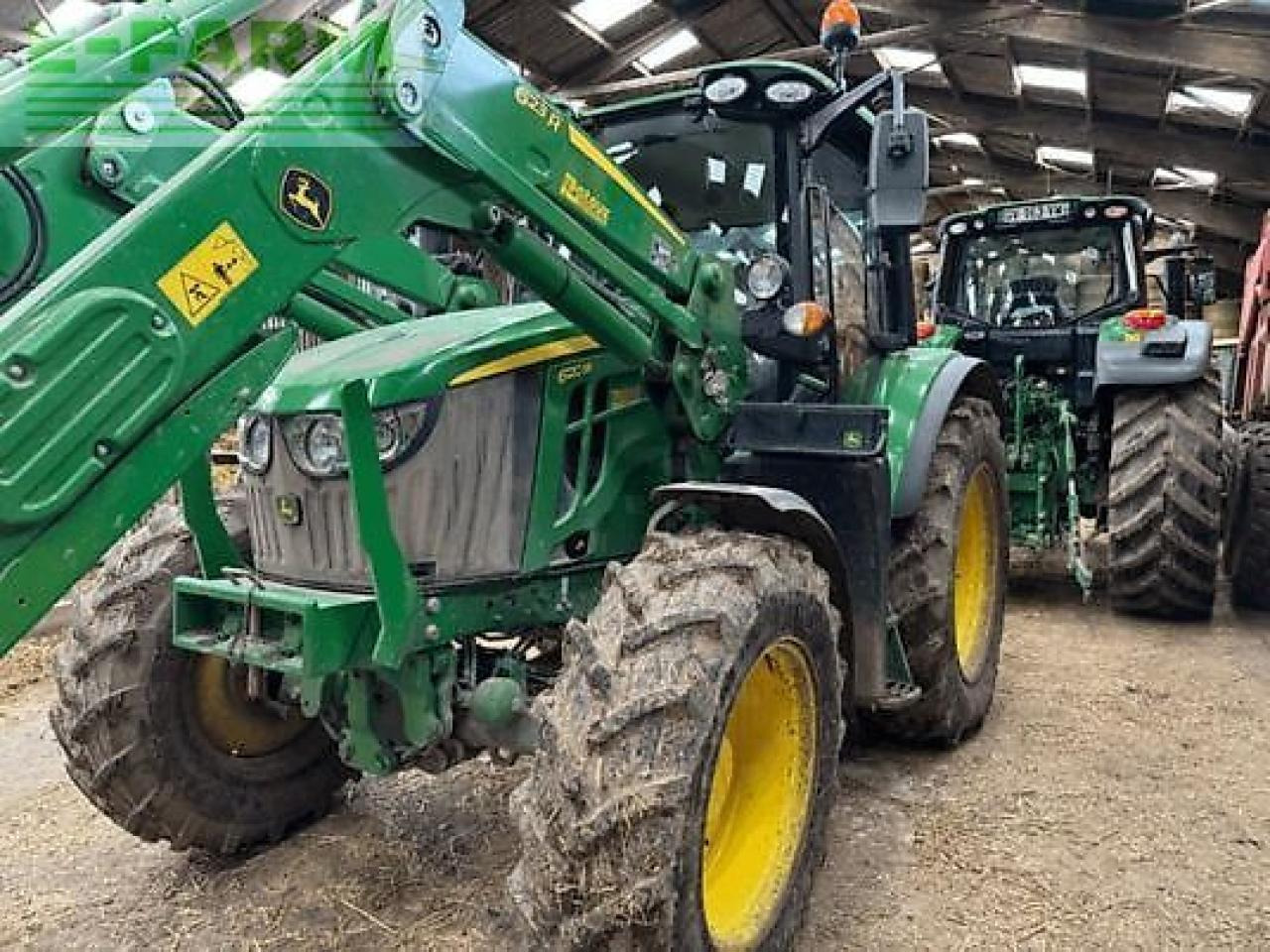 John Deere 6120m - Tractor: foto 1 John Deere 6120m - Tractor: foto 1